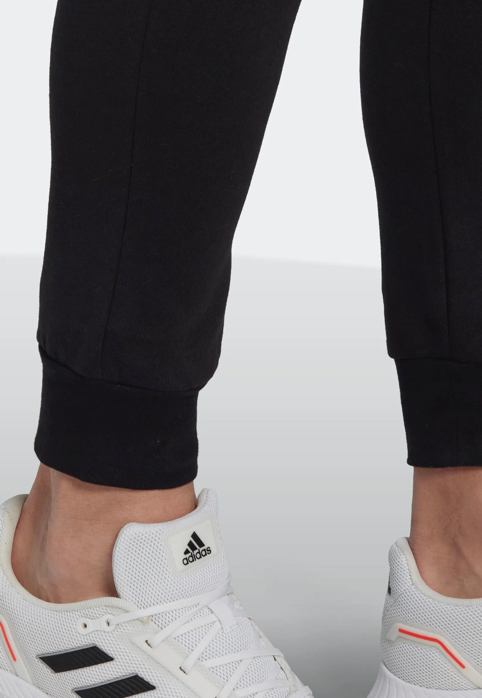Adidas - M Feelcozy Black/White - Sweat Pants