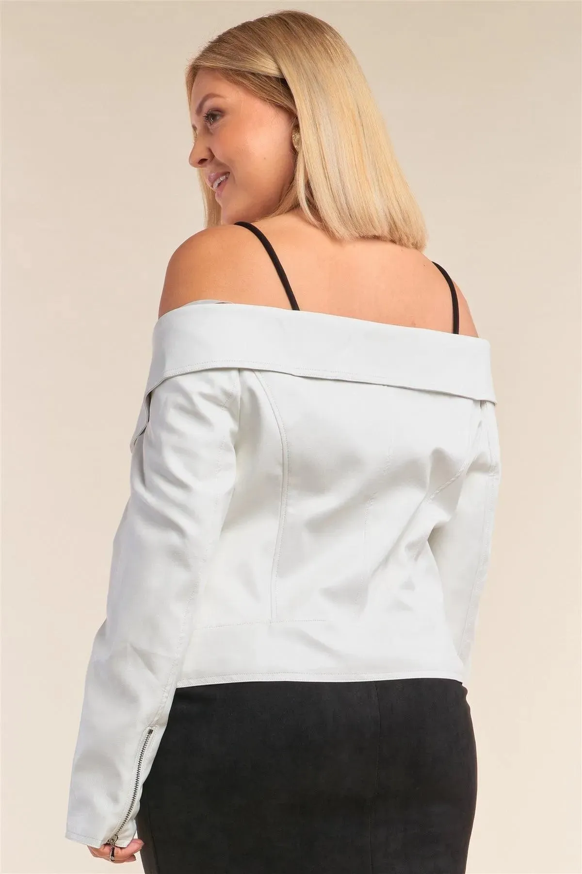 Junior Plus Size Snowball White Vegan Leather Off-The-Shoulder Oblique Zipper Belted Cropped Jacket /2-2-2