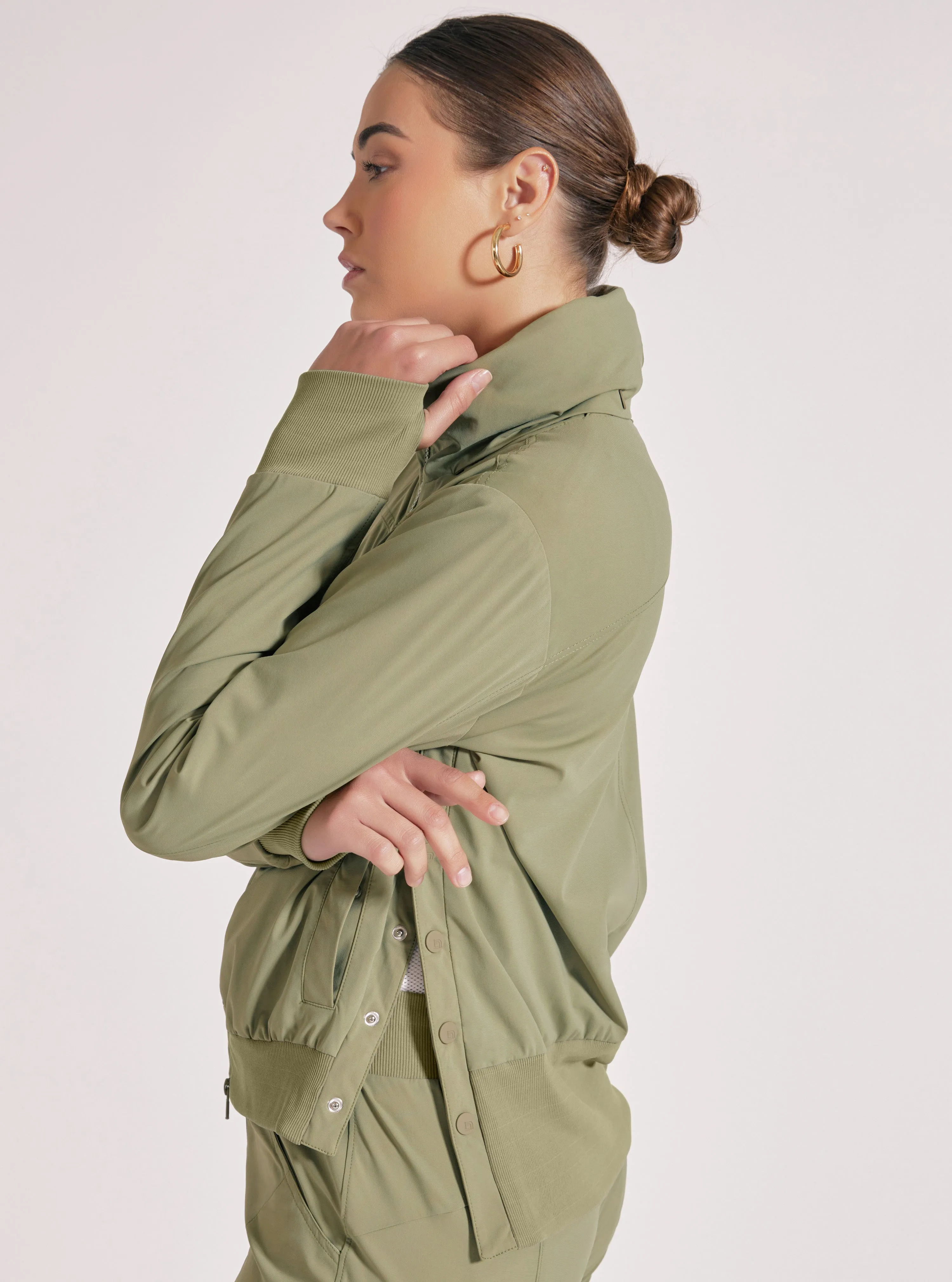 Mastermind Bomber - Olive