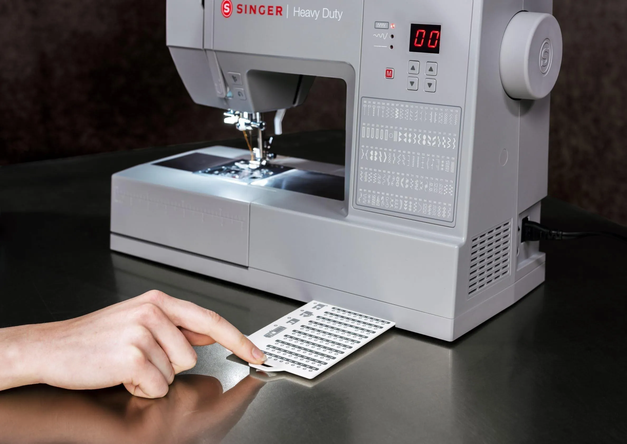Singer Heavy Duty HD6605 Sewing Machine - 100 stitch patterns - Latest 2025 model - Delivery week commencing 25th November