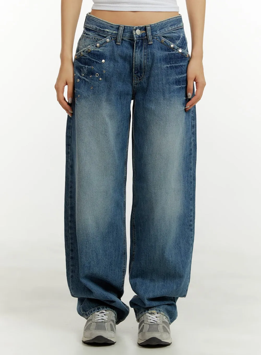 Studded Low Rise Baggy Jeans CY409