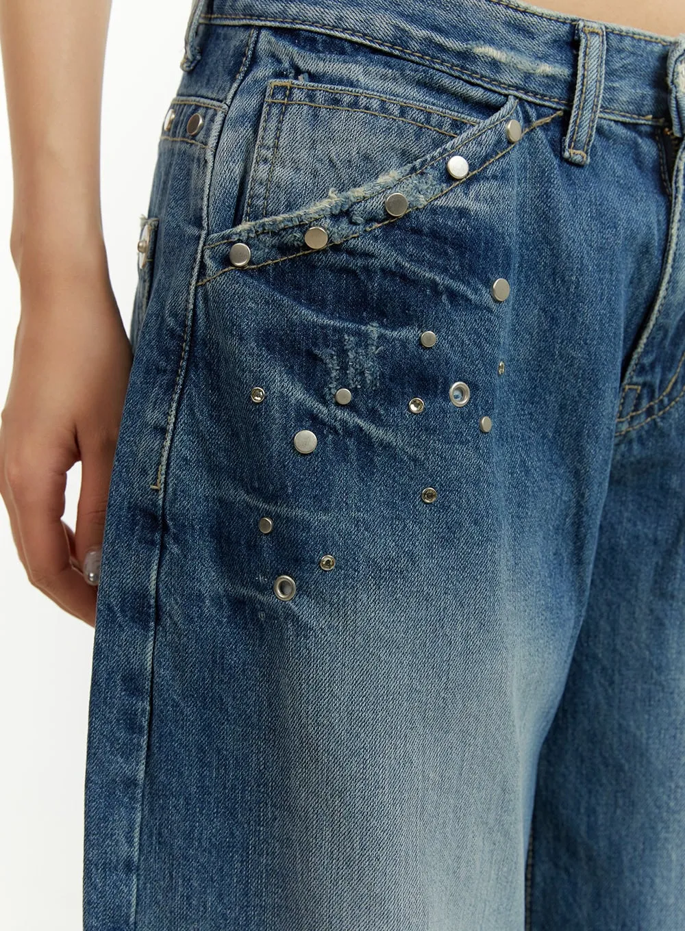 Studded Low Rise Baggy Jeans CY409