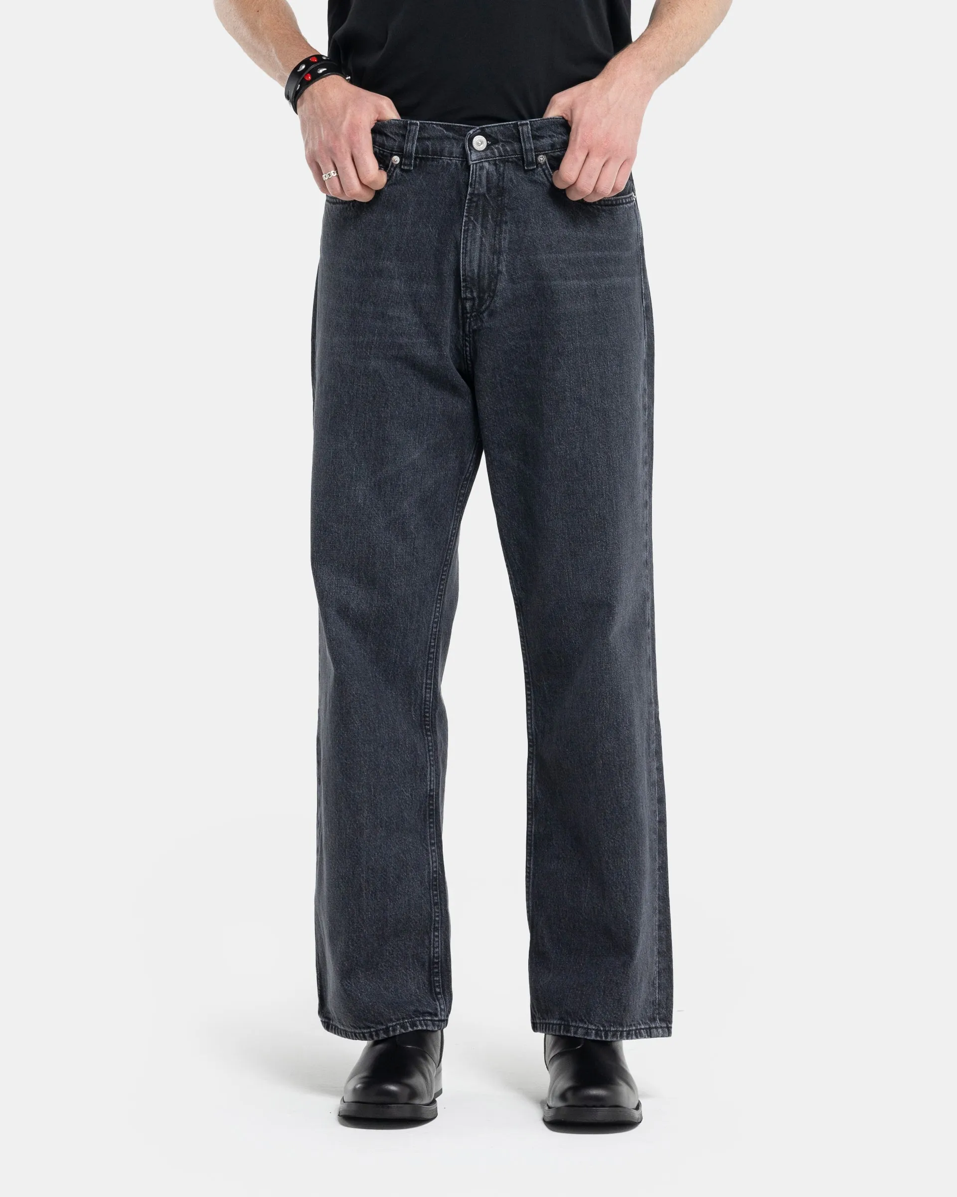 Third Cut Denim in Supergrey Wash